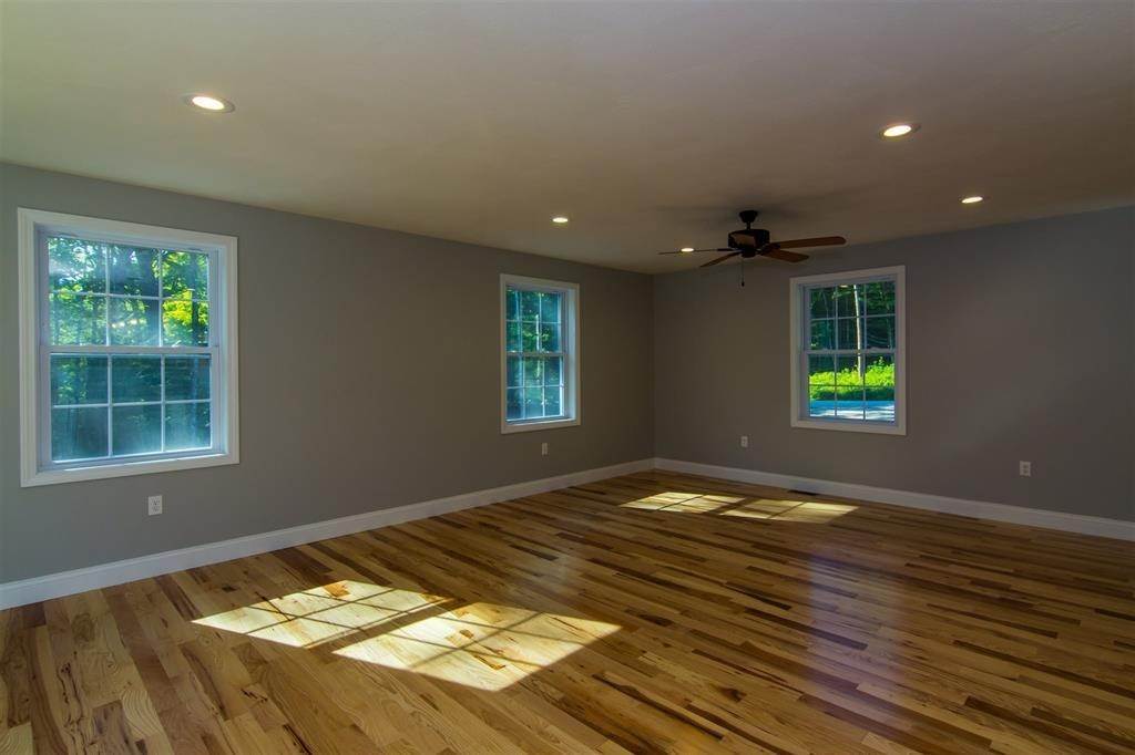 18. Single Family Homes for Sale at Sanbornton, NH 03269