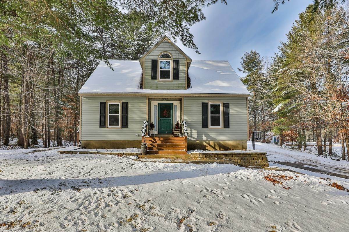 Single Family Homes for Sale at Litchfield, NH 03052
