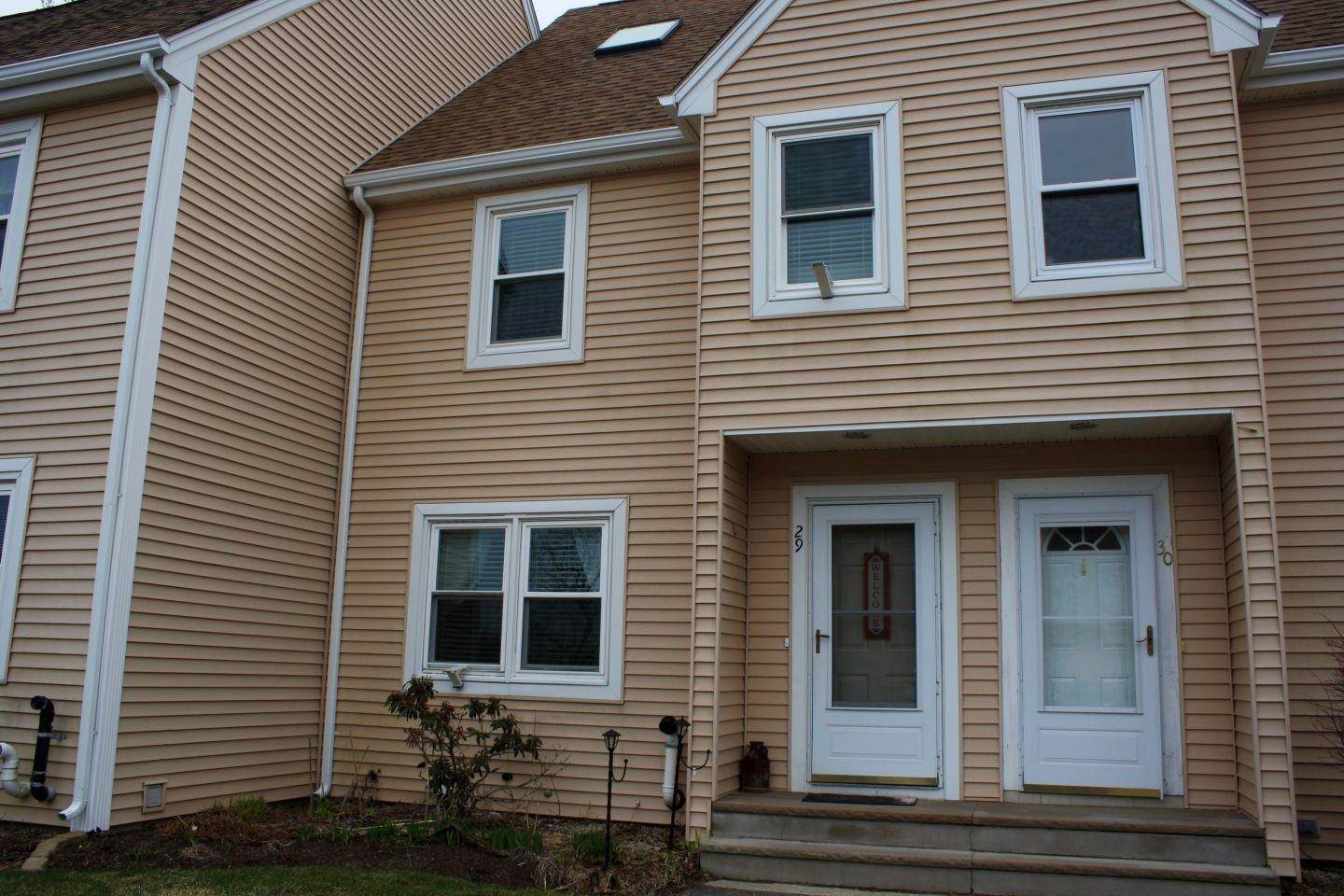 Condominiums for Sale at Raymond, NH 03077