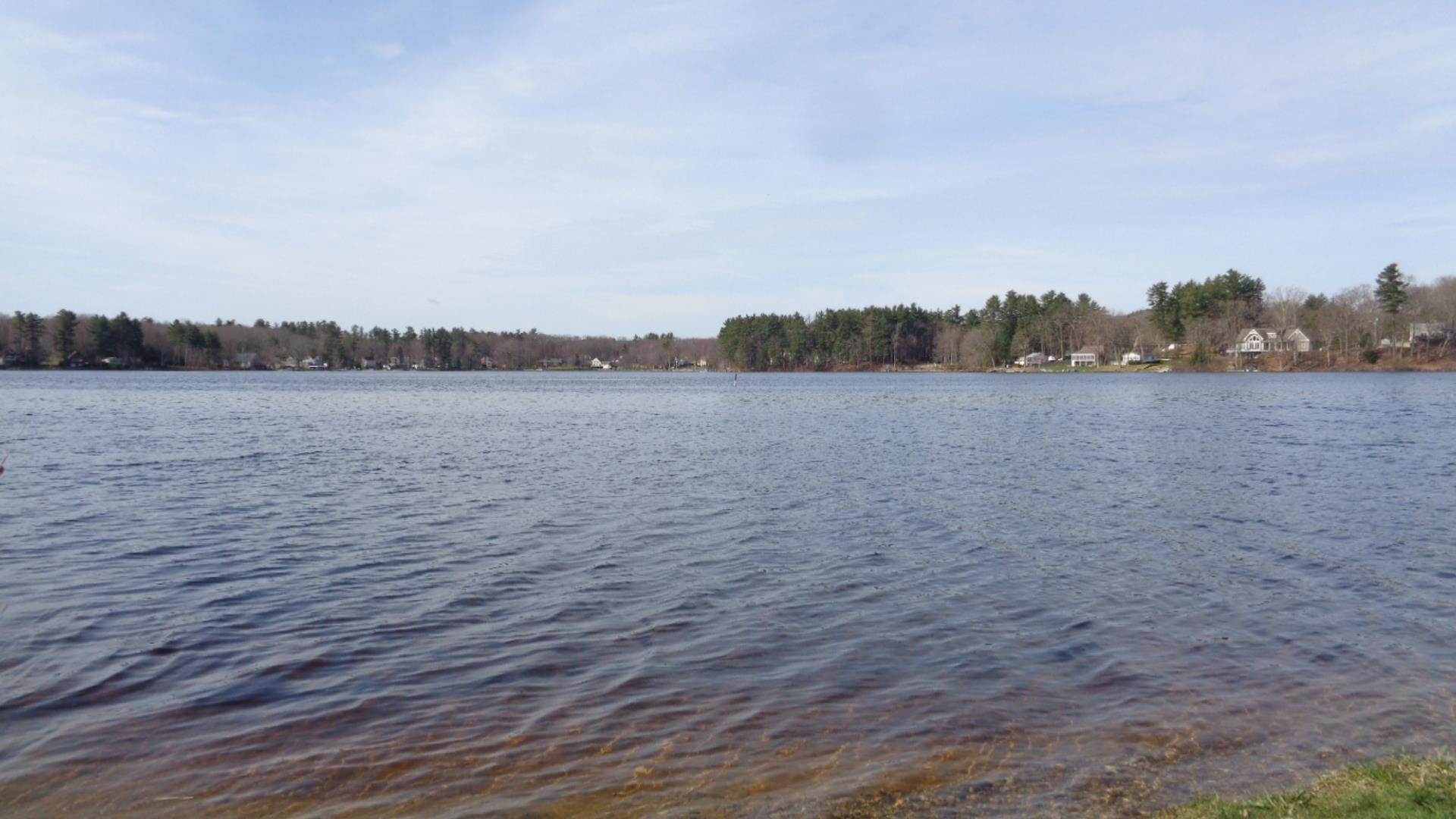 15. Single Family Homes for Sale at Sandown, NH 03873