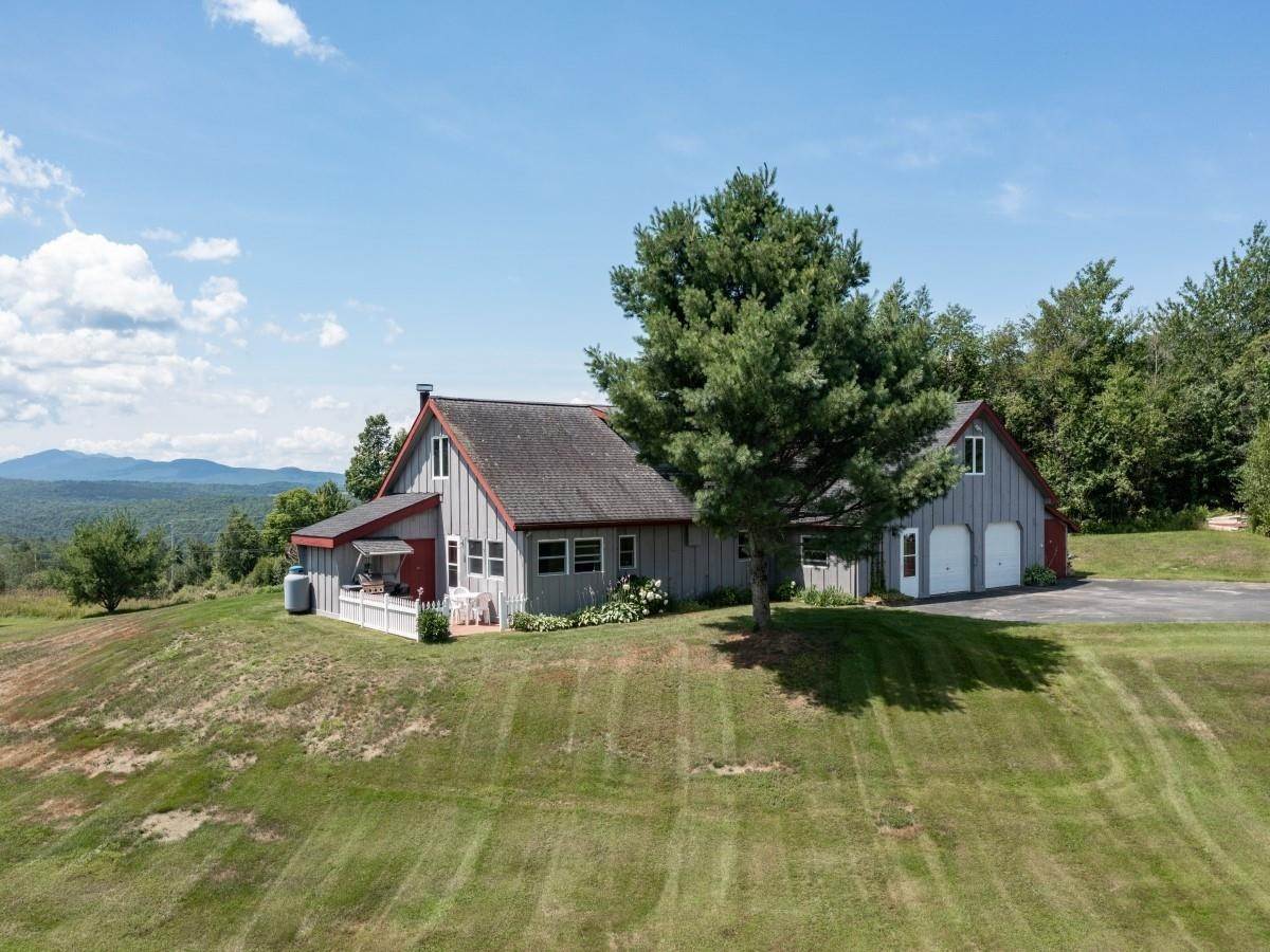 4. Single Family Homes for Sale at Wolcott, VT 05680