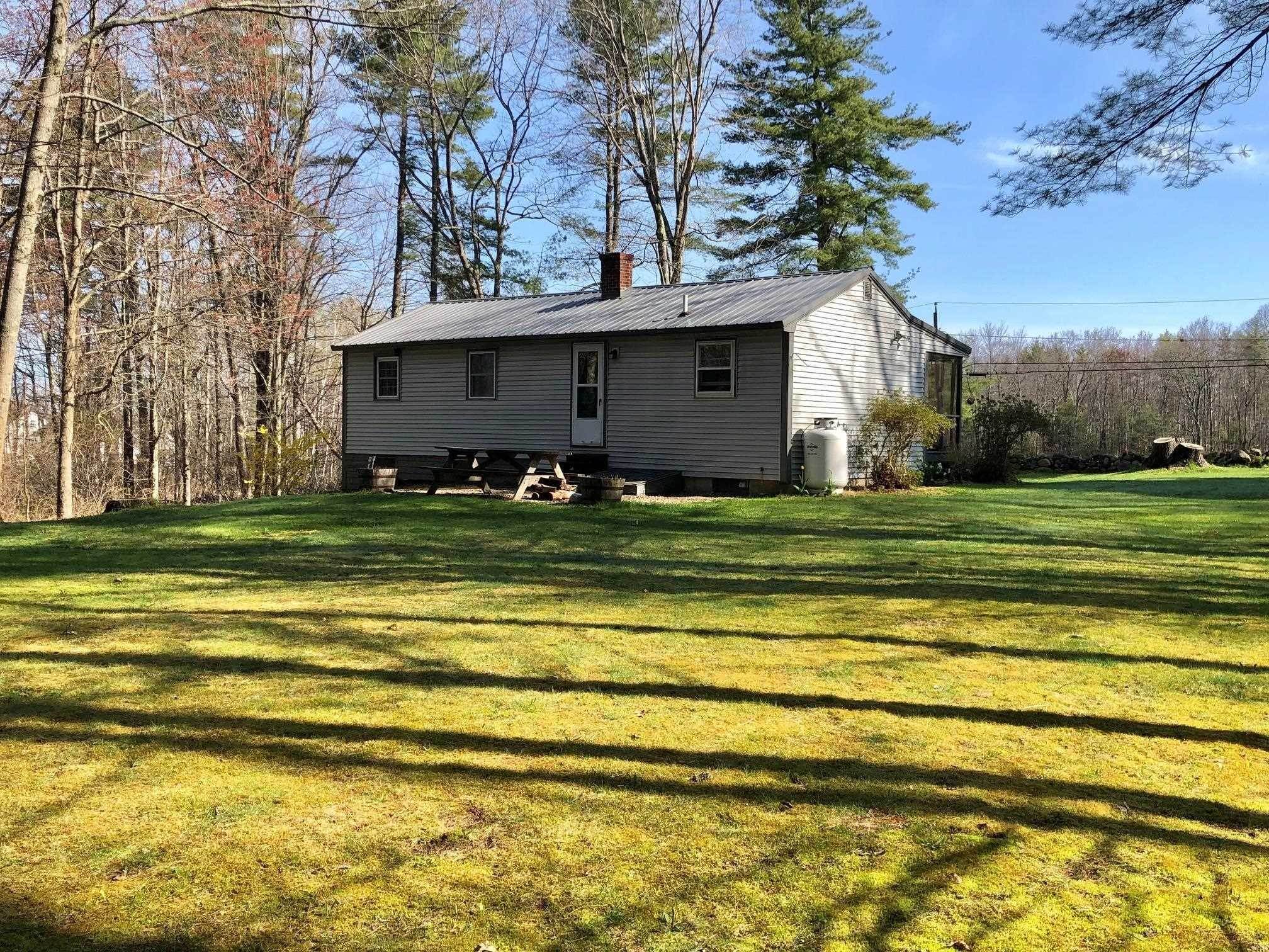 4. Single Family Homes for Sale at Allenstown, NH 03275