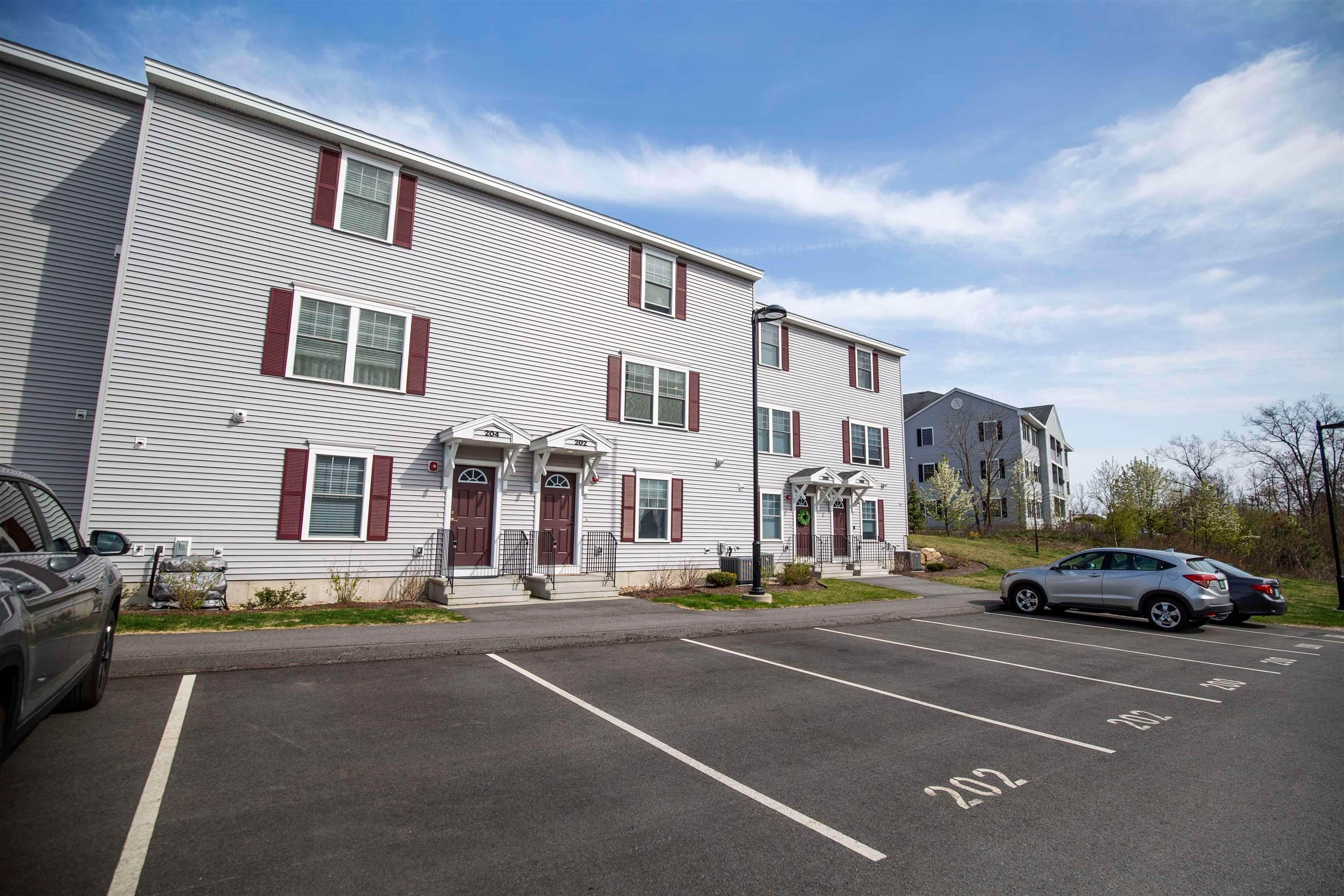 3. Condominiums for Sale at Manchester, NH 01304