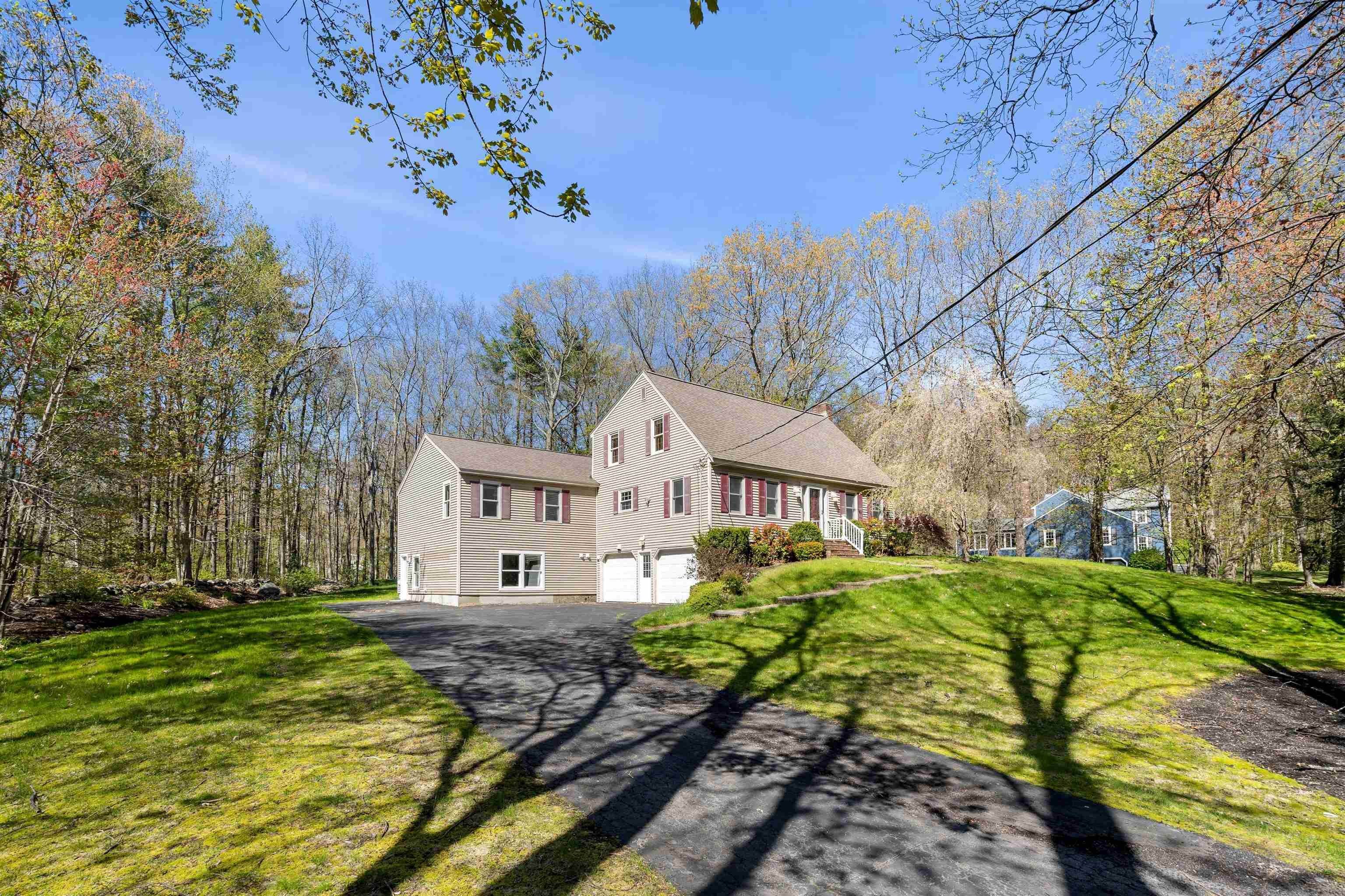 2. Single Family Homes for Sale at Hampstead, NH 03841