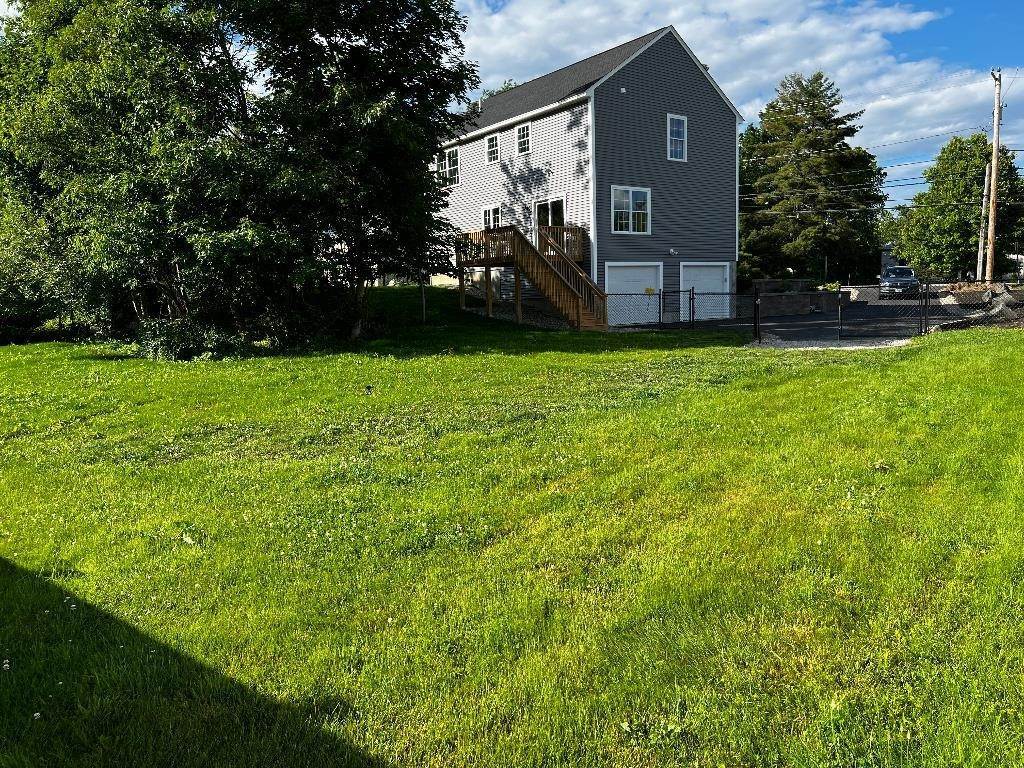 2. Single Family Homes for Sale at Exeter, NH 03833