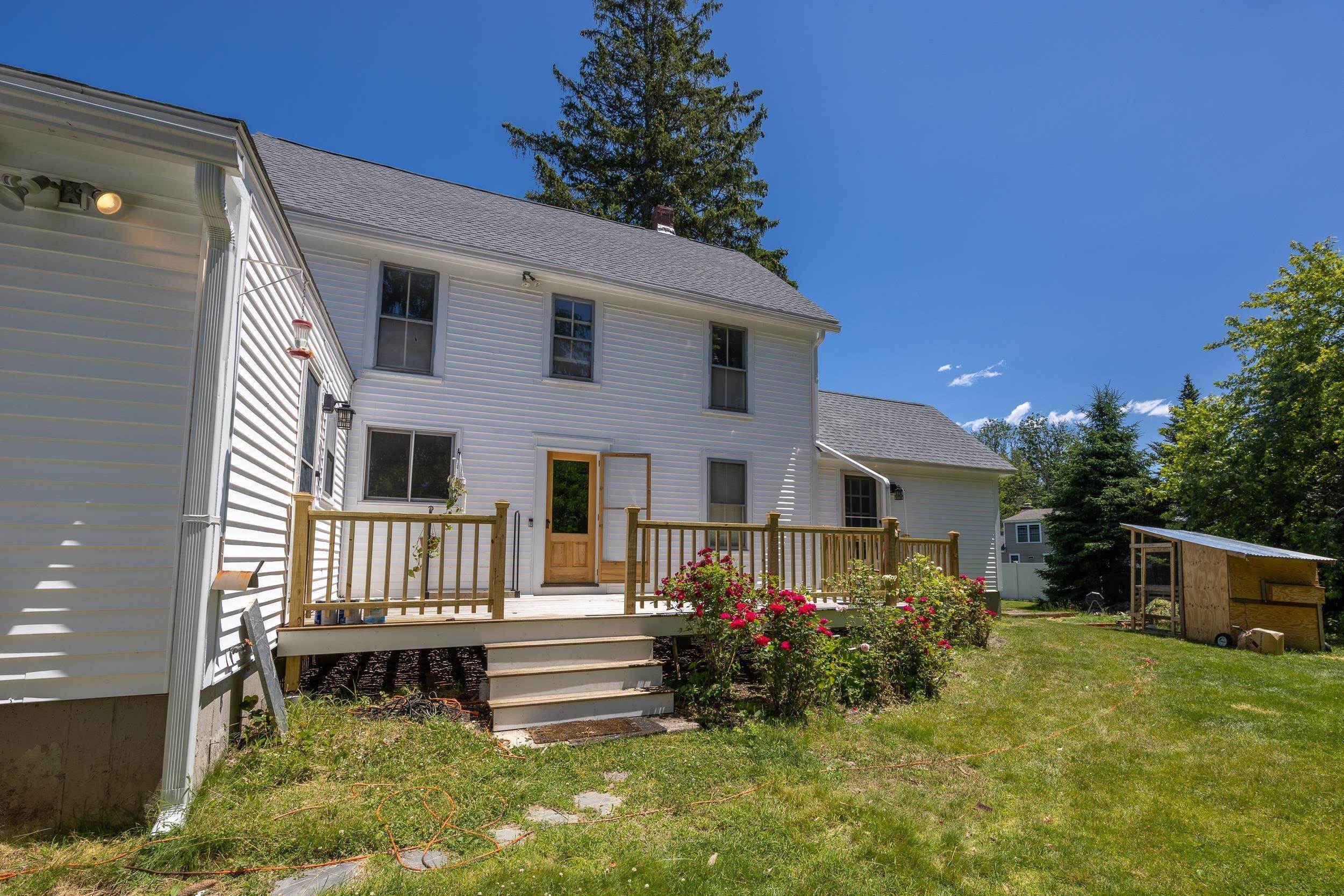 9. Single Family Homes for Sale at Exeter, NH 03833