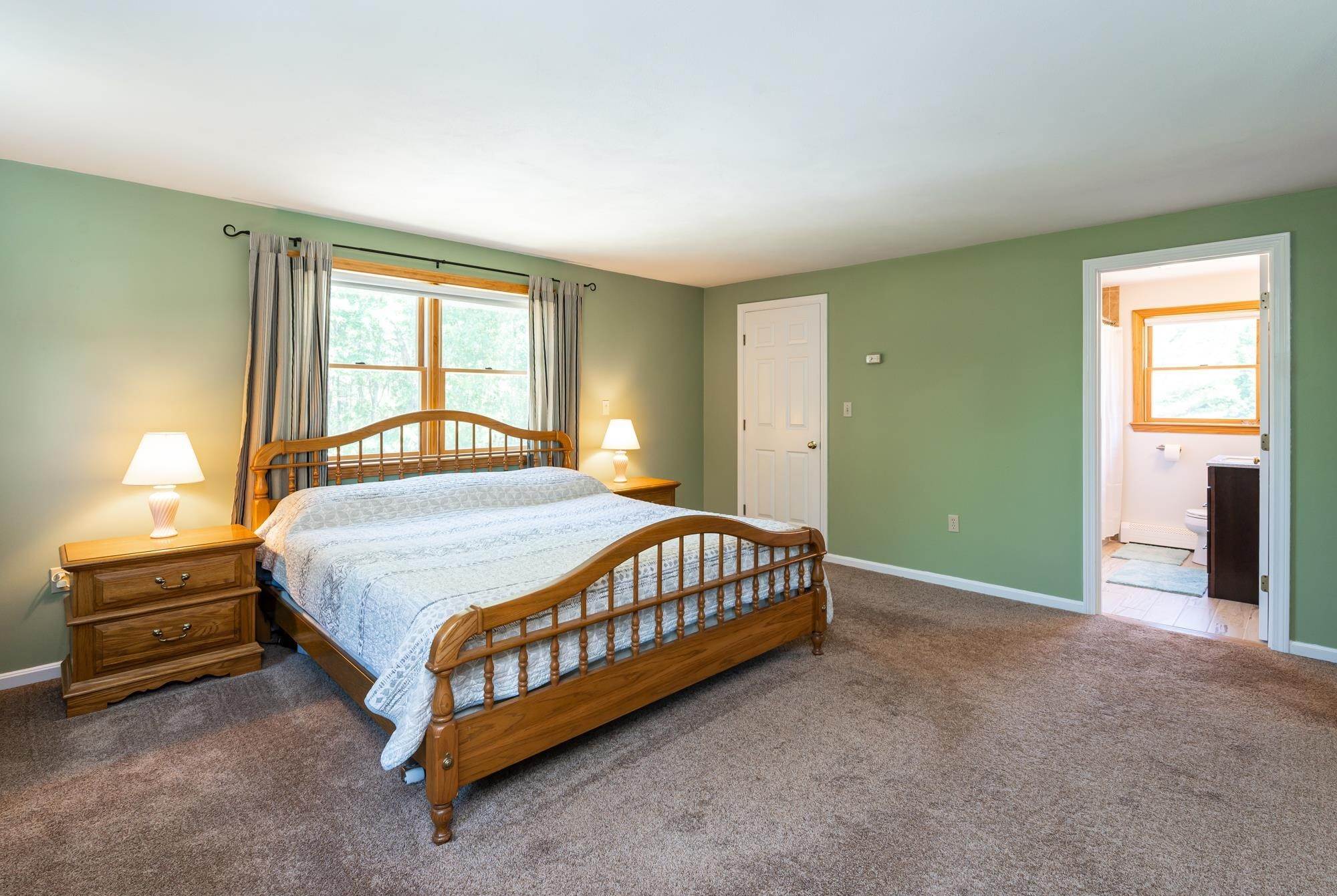 13. Single Family Homes for Sale at Nottingham, NH 03290