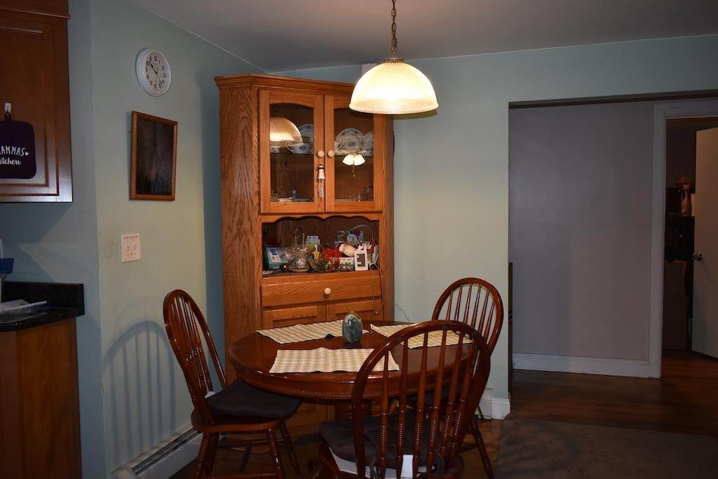 4. Single Family Homes for Sale at Merrimack, NH 03054
