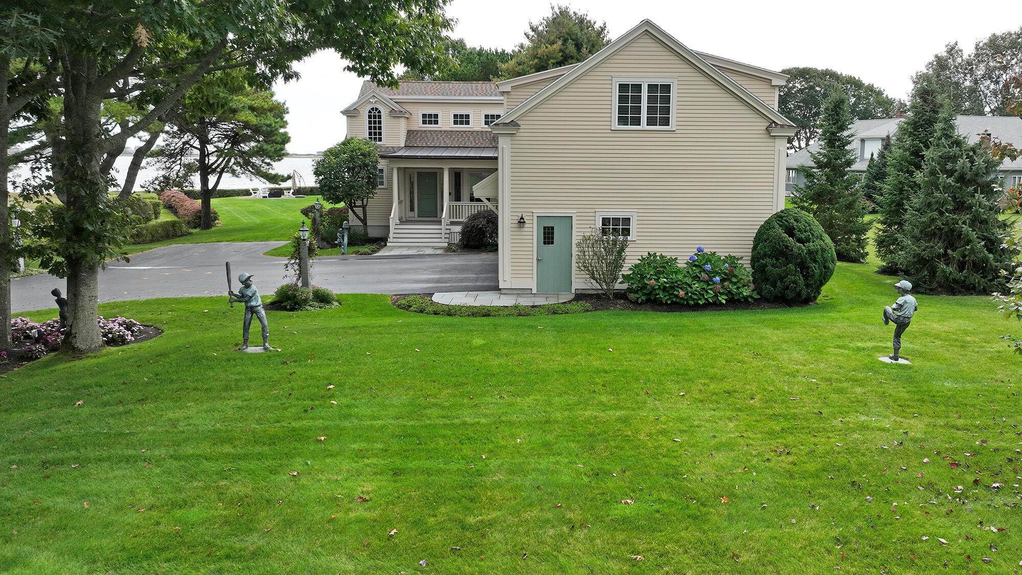 7. Single Family Homes for Sale at Biddeford, ME 04005
