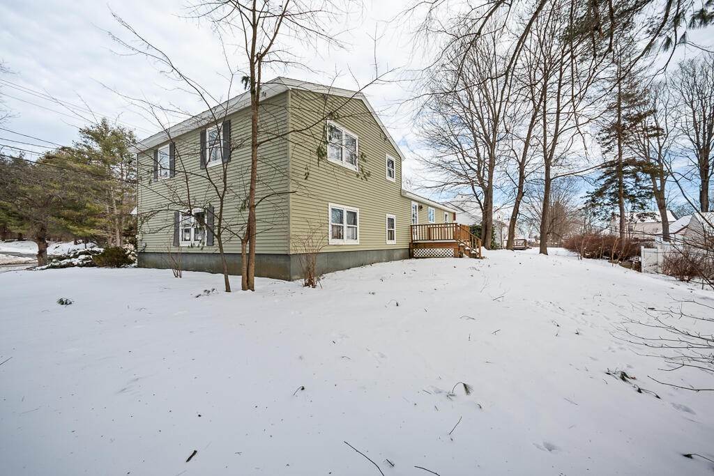 34. Single Family Homes for Sale at Waterville, ME 04901