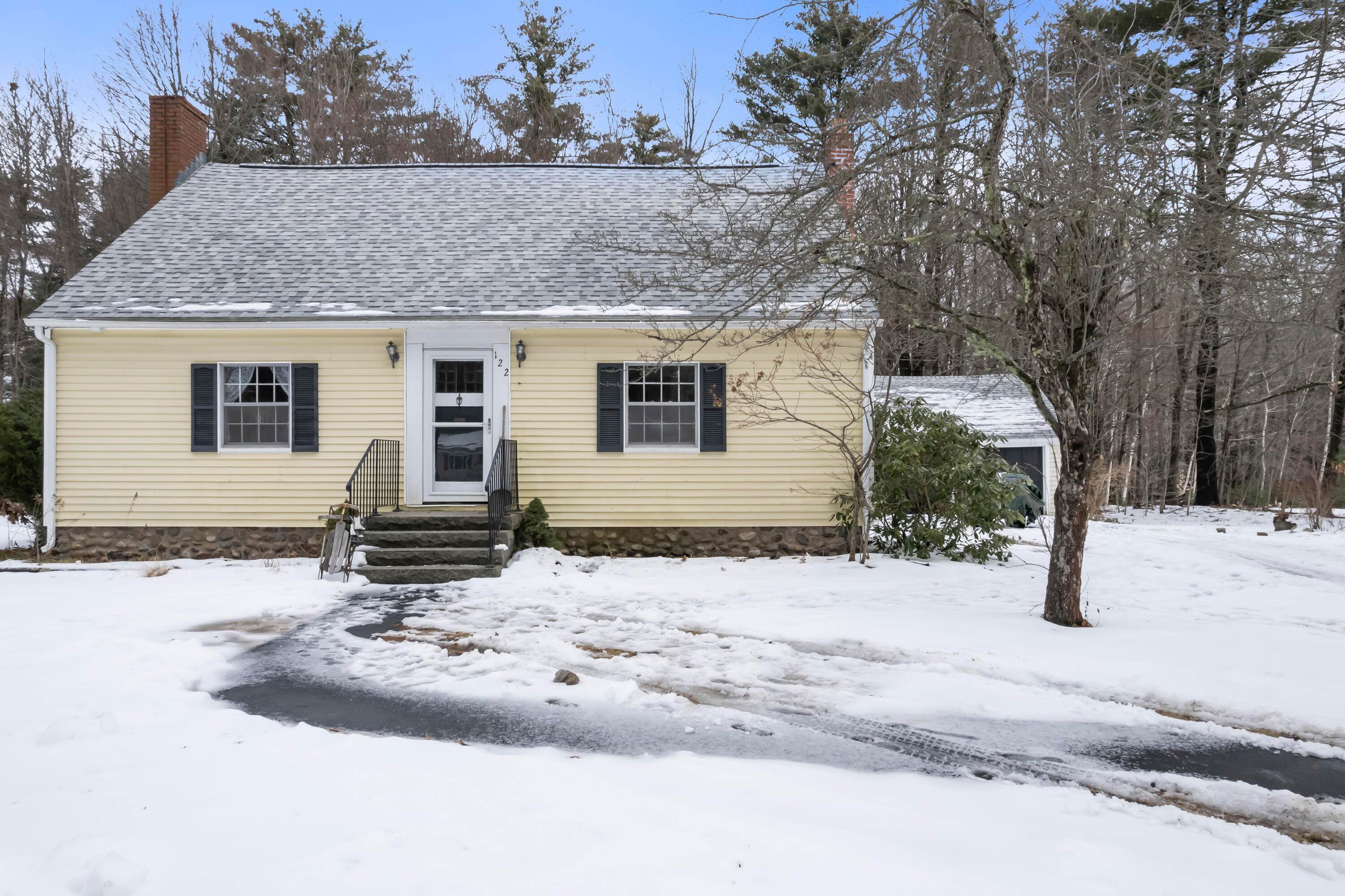 47. Single Family Homes for Sale at Sanford, ME 04073