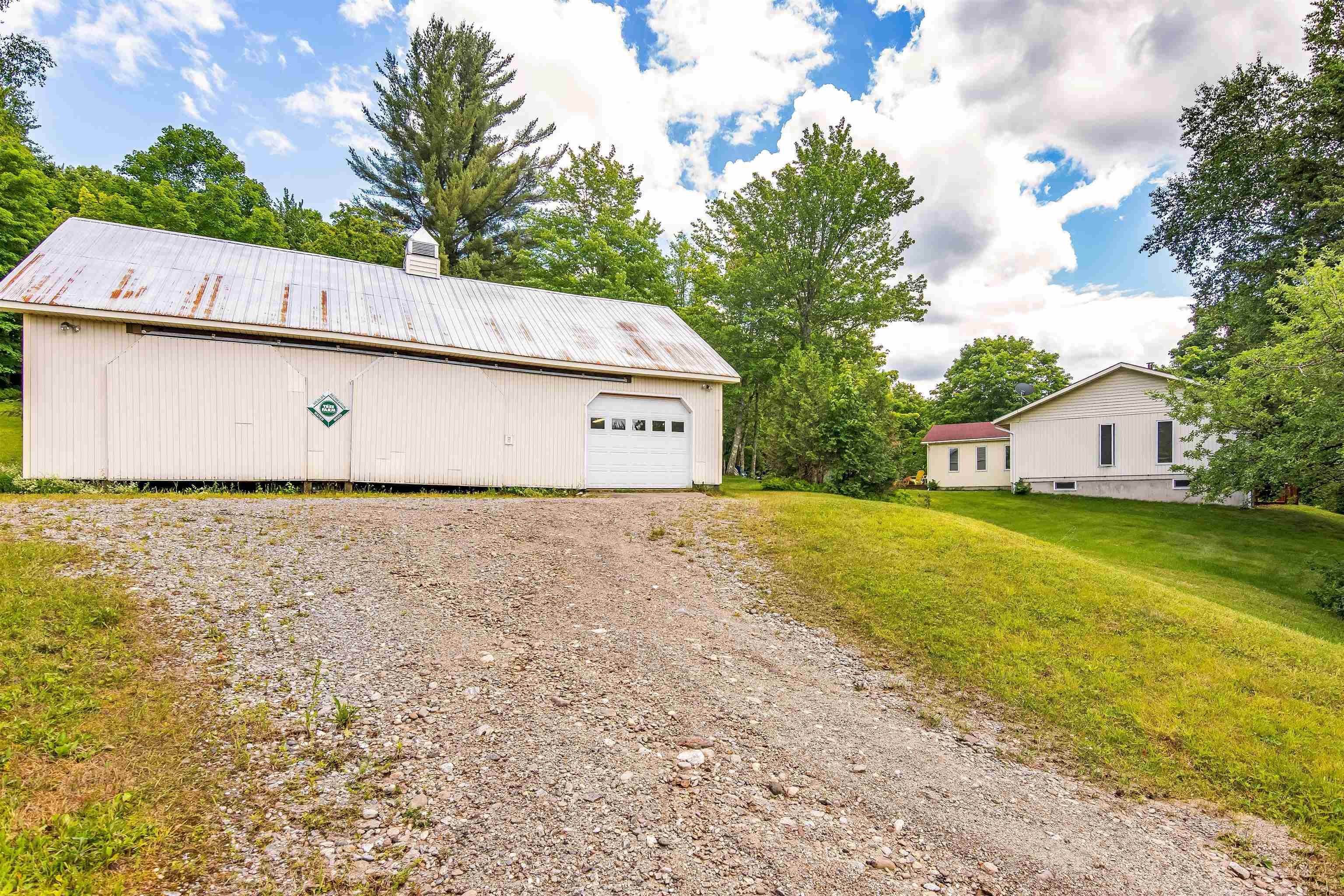 18. Single Family Homes for Sale at Belvidere, VT 05442