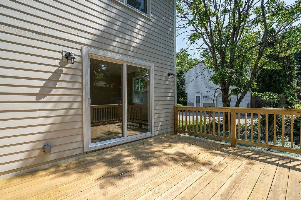 19. Single Family Homes for Sale at Manchester, NH 03109
