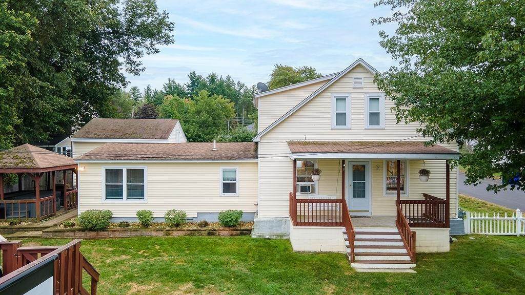 Single Family Homes for Sale at Goffstown, NH 03045
