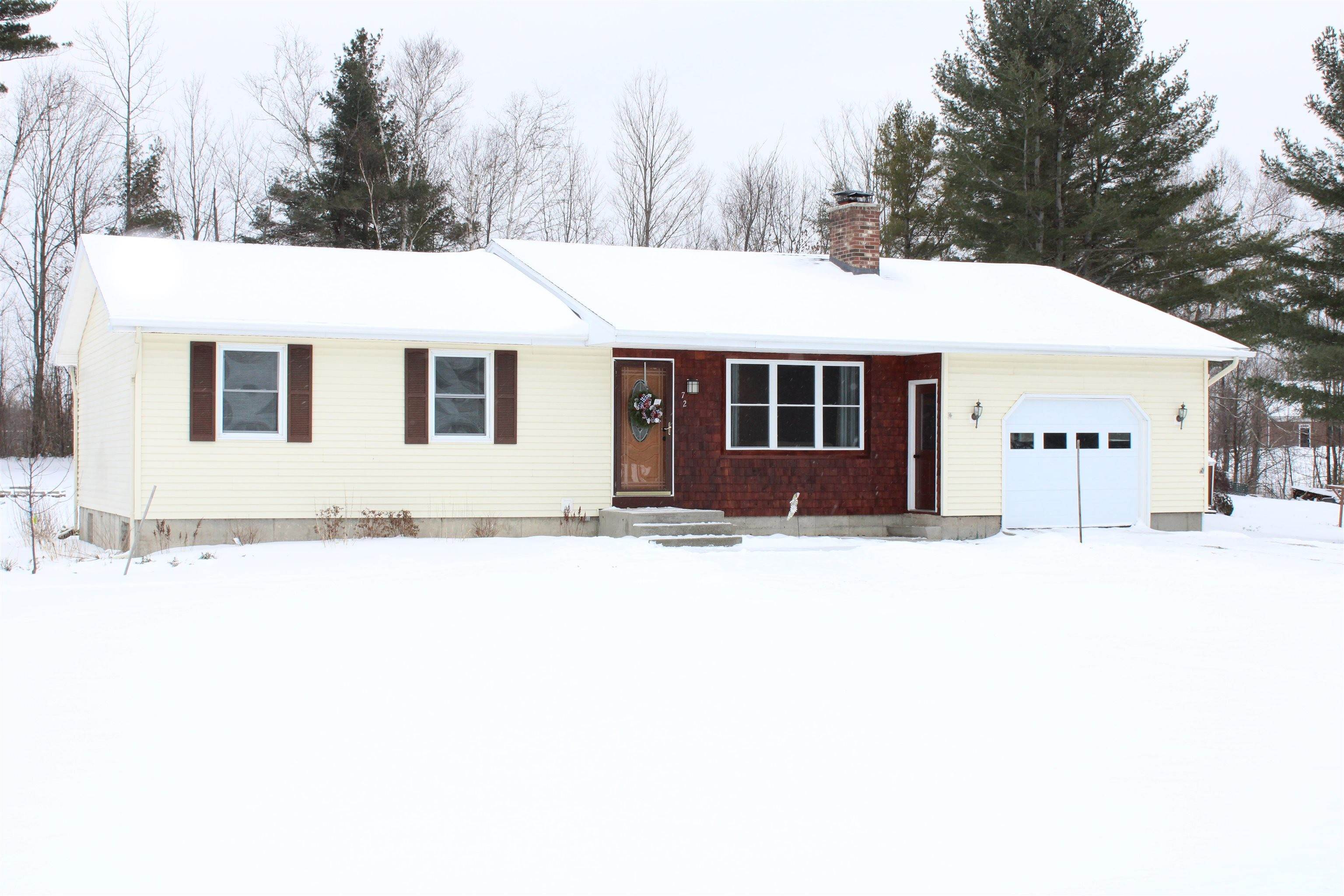 Single Family Homes for Sale at Derby, VT 05829