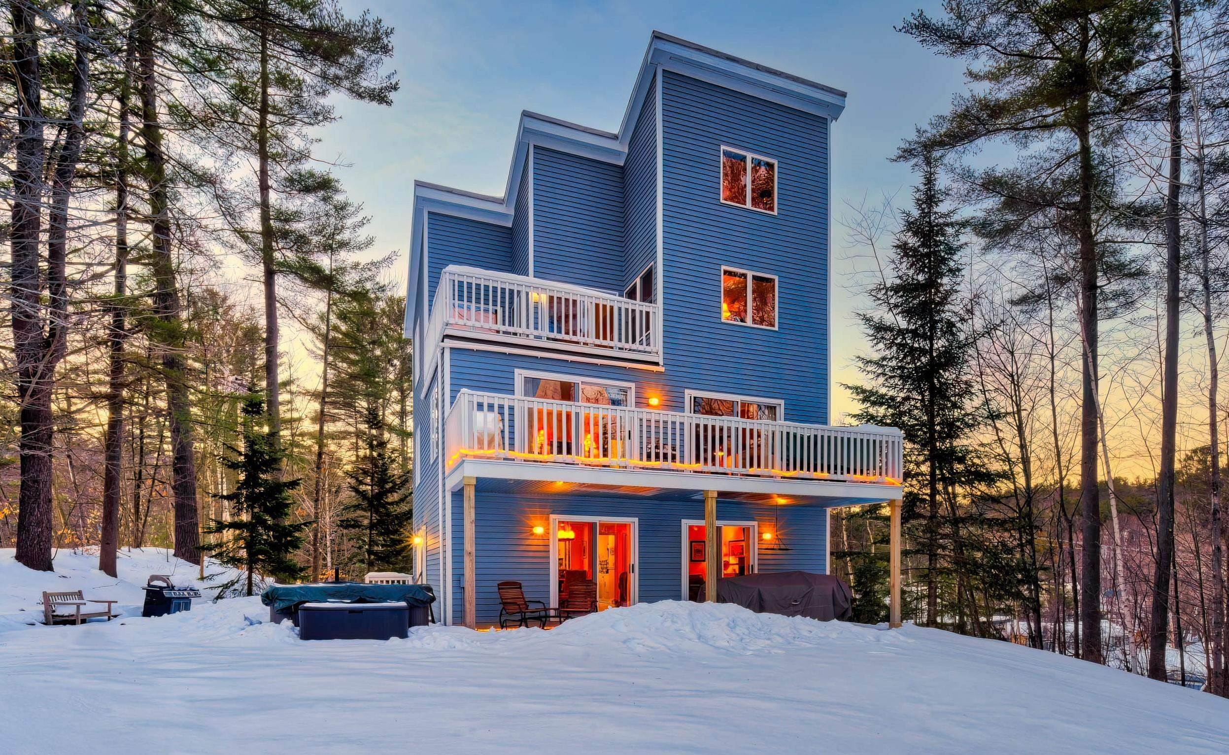 Single Family Homes for Sale at Sunapee, NH 03782