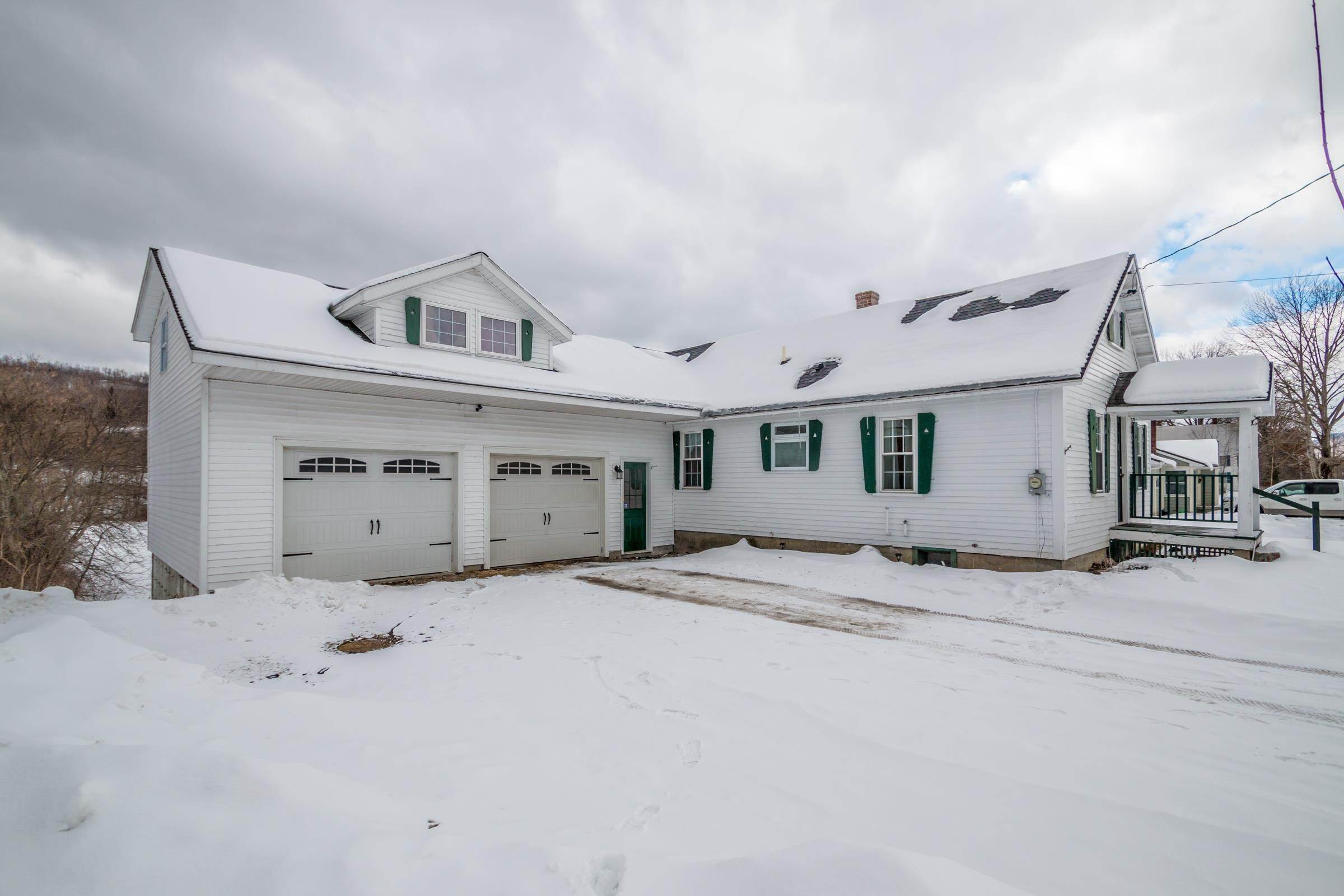 Single Family Homes for Sale at Guildhall, VT 05905
