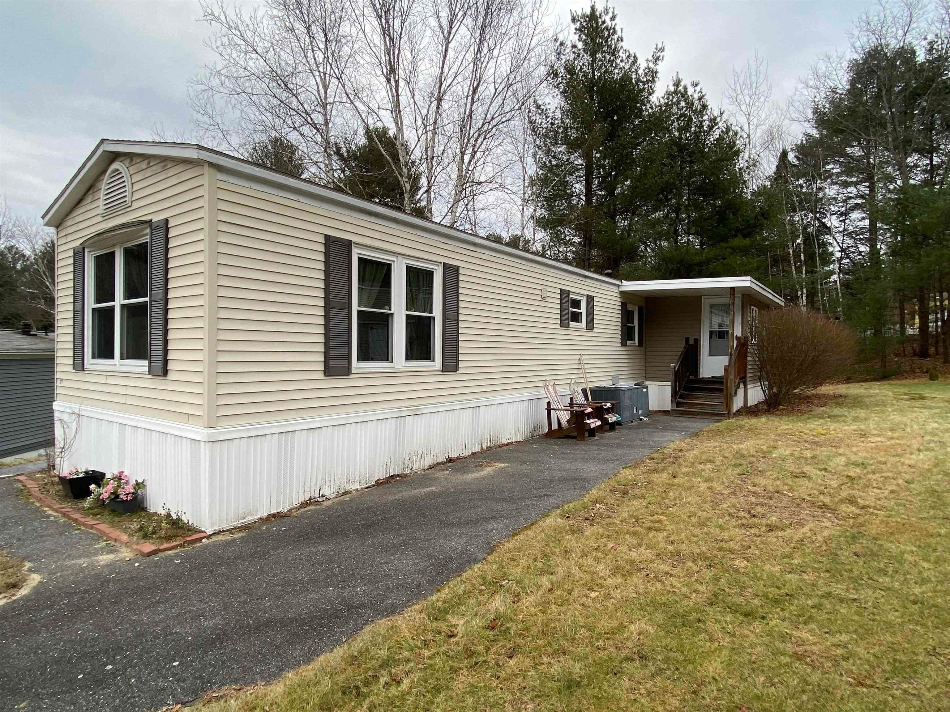 4. Mobile Homes for Sale at Londonderry, NH 03053