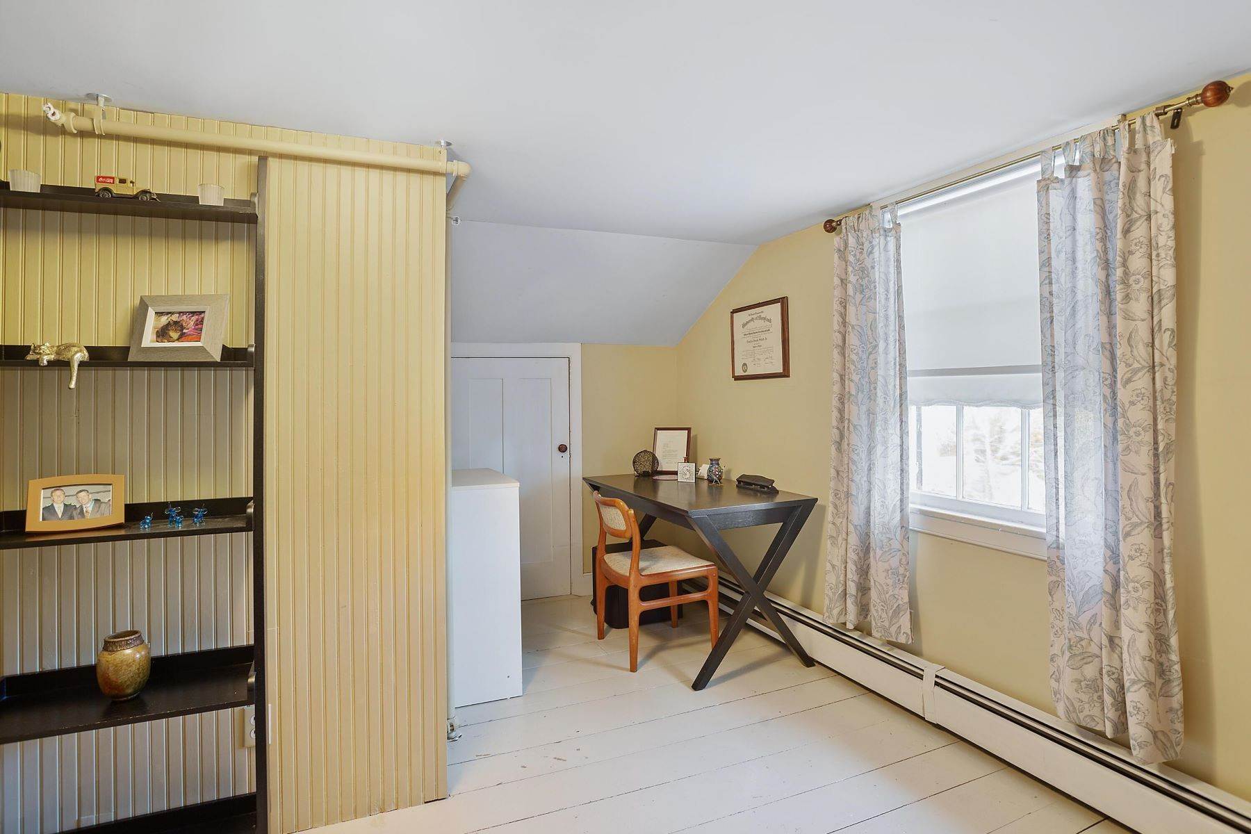 36. Single Family Homes for Sale at Bath, ME 04530